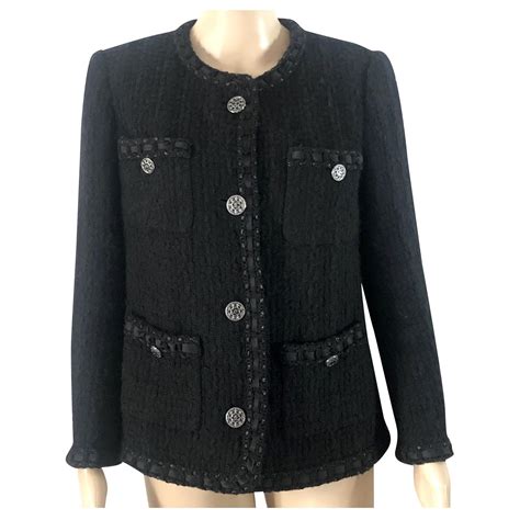 veste noire chanel